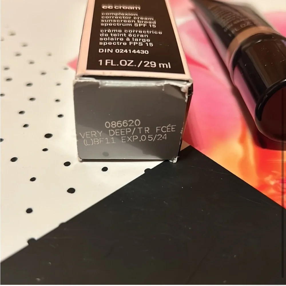 Mary Kay CC Beauty Cream SPF50 Color Very Dark - Picture 6 of 7